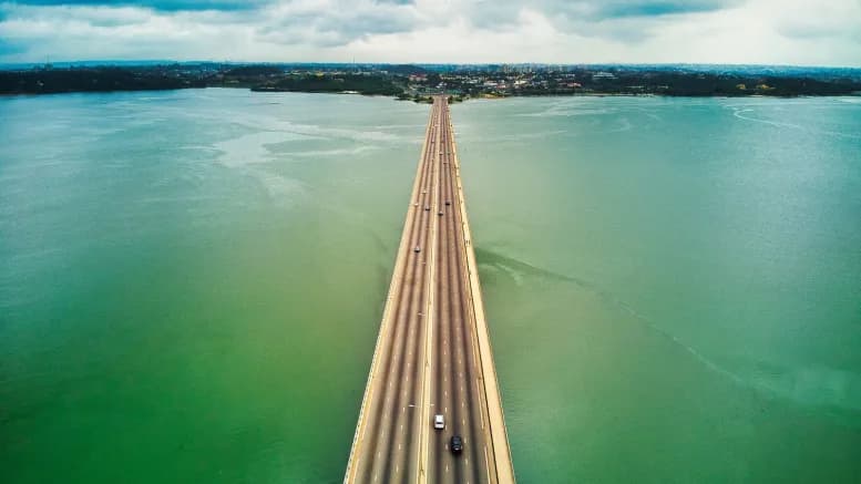 Sixième pont d'Abidjan : ce que le tracé change pour un terrain